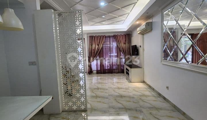 FOR SALE READY-TO-OCCUPY HOUSE IN GREEN LAKE CITY