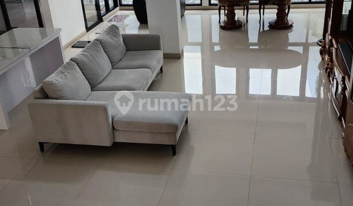 DIJUAL RUMAH MODERN CLASSIC FULL FURNISHED SIAP HUNI DI GIRI LOKA BSD