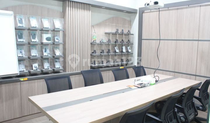 For Sale/Quick Rent Shophouse in Taman Palem, West Jakarta, SHM