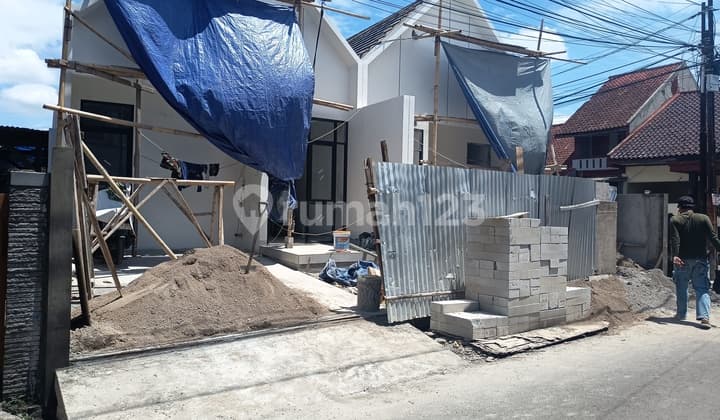 Rumah Minimalis Bangunan Baru di Area Margacinta