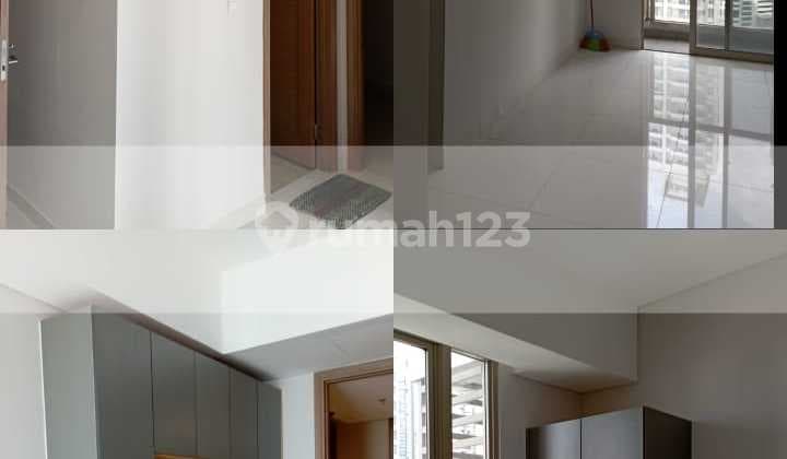 Jual Apartemen Taman Anggrek Residence -Suite 2 BR,Semi Furnished, Bagus, Cocok untuk Investasi