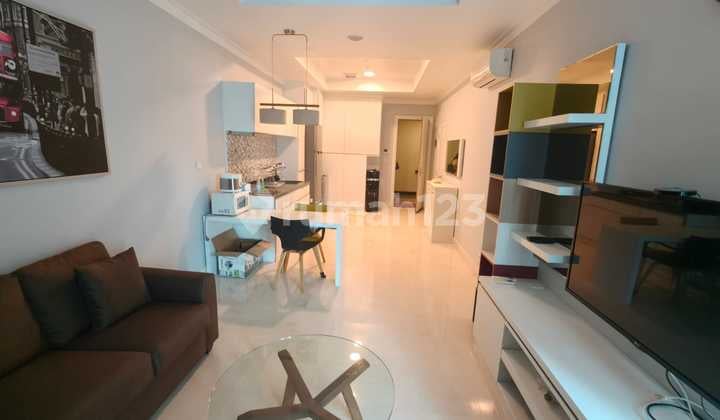 For Rent: Residence 8 Apartment in Senopati - 1 BR Type, Fully Furnished, Good Condition