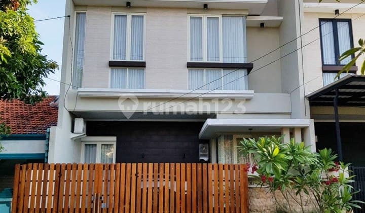 Rumah Siap Huni Rungkut Asri Barat Surabaya Pagar Dari Kayu Ulin Kalimantan