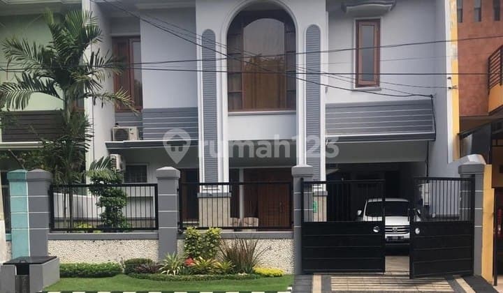 Rumah Babatan Pratama Hadap Utara