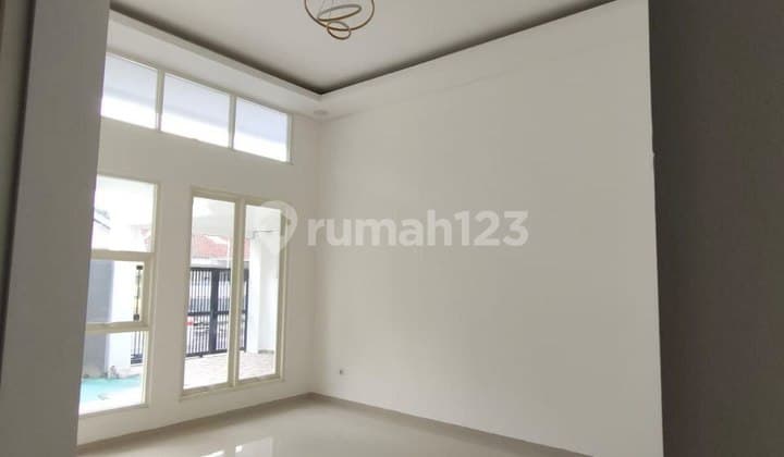 For Sale / For Rent House on Ngagel Jaya Street