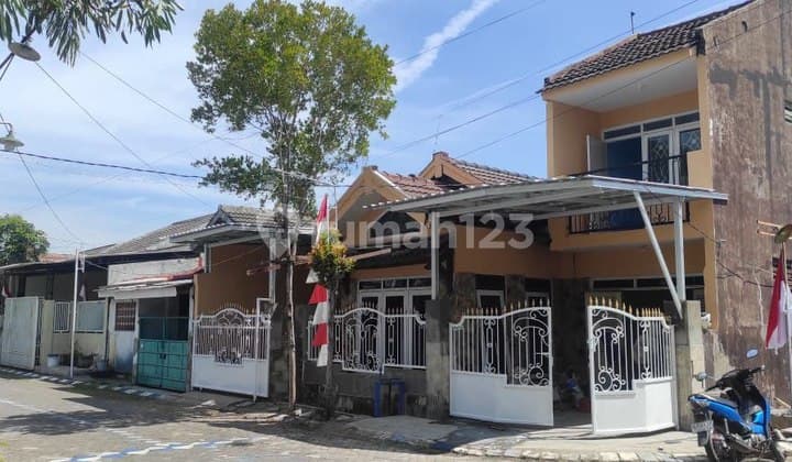 Rumah Citra Fajar Golf Sidoarjo Kota Hook Sudah Renov Siap Huni