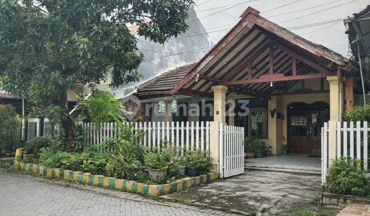 Rumah Rungkut Barata Carport Row 2 Mobil Rumah Rungkut Barata Carport Row 2 Mobil