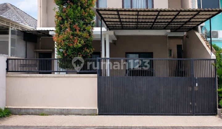 Rumah Tenggilis Utara Strategis, Siap Huni, Row Jalan 2.5 Mobil
