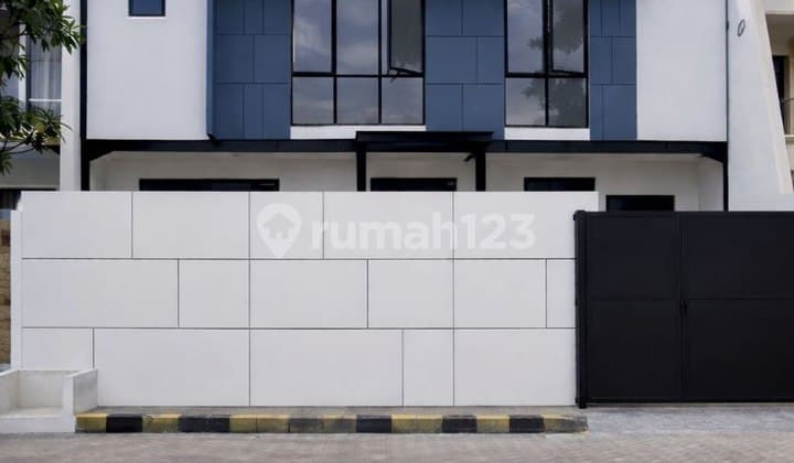 Rumah Gudang Sutorejo Selatan Siap Huni Bagus Dekat Unair Galaxy Mall Carport 2