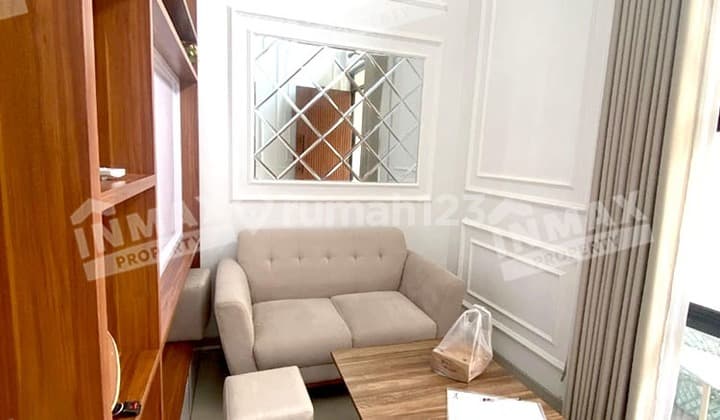Rumah Modern Semi Furnished Dekat Tol di Riverfront, Sawojajar