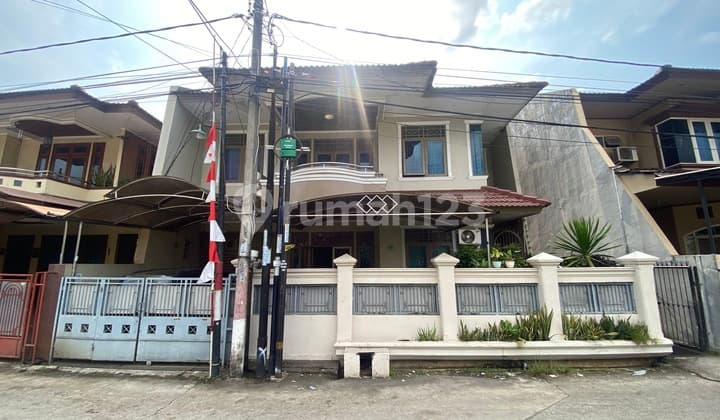 Dijual Rumah Pondok Gede SHM 2 Menit Dari Exit Tol Pondok Gede Rumah SHM - Sertifikat Hak Milik di Jl. Wadas Raya, Pondok Gede