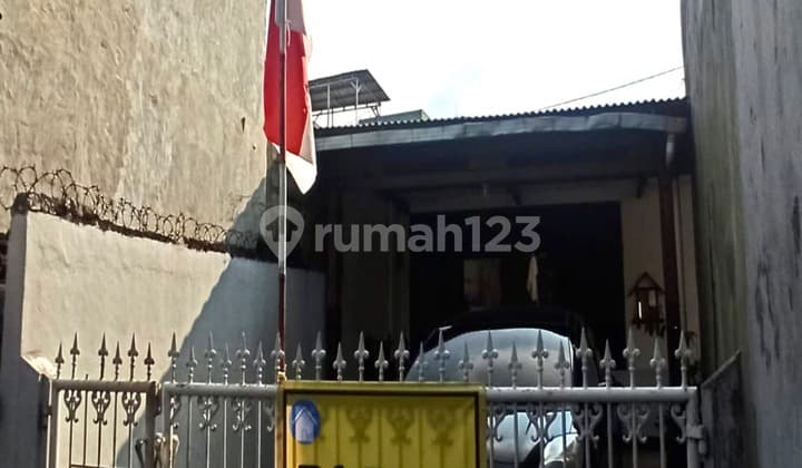 For Sale Land on Jl. Ciputat Raya, Kebayoran Lama, Prime Location for Commercial Use, SHM - Certificate of Ownership