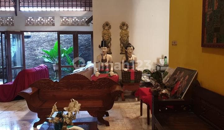 Rumah Jual Lokasi Gatot Subroto