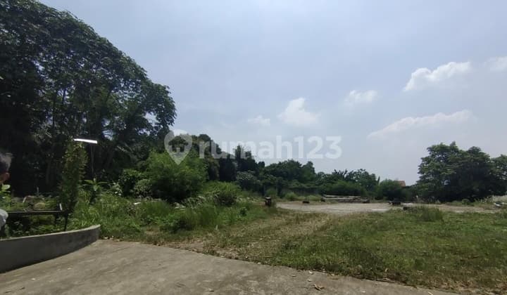 Lahan Tanah di Lokasi Prime Komersil Ramai di Ampera Raya Jakarta Selatan