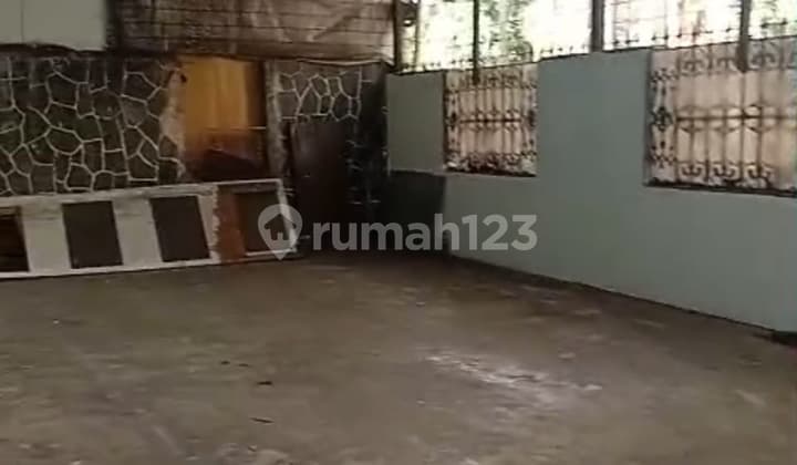 Rumah 2 Lantai Cocok untuk Mbg Gudang Dll di Pinggir Jalan Grogol Jakarta Barat