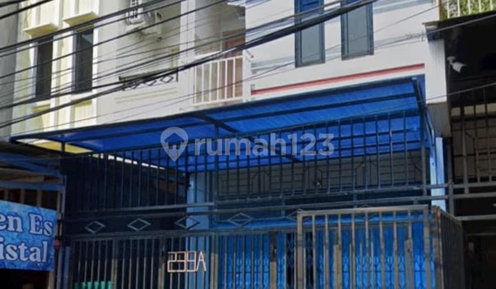 Rumah 2,5 Lantai Ada Halaman Belakang di Tengah Kota di Pademangan Jakarta Utara