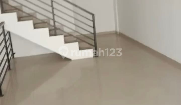 Jarang Ada Ruko 4 Lantai Strategis di Jalan Raya Salemba Jakarta Pusat