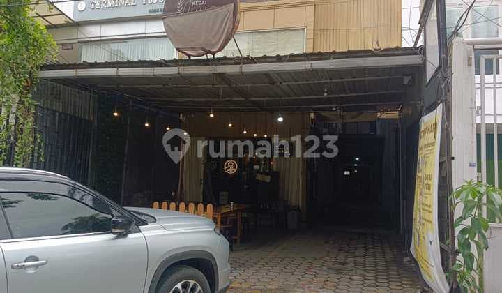 Ruko Luas 2 Lantai Strategis Bagus di Pasar Baru Jakarta Pusat