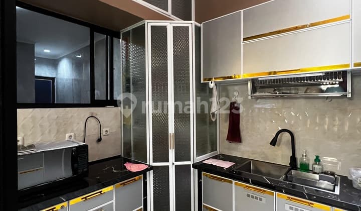 Milenial House 3 Floors Fully Furnished Ready to Move In at California Cluster Pik2