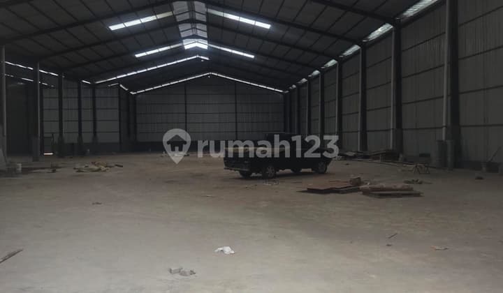 New Brand New Warehouse Ready to Use Strategic in Kebon Jeruk, West Jakarta