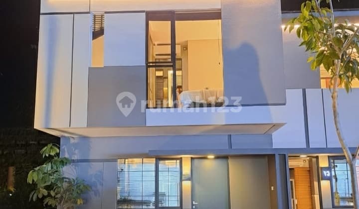 Viral House Prime Location Near Main Gate Near Gading Serpong Tangerang