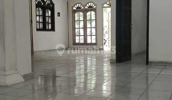 Rumah Pinggir Jalan bisa untuk Gudang Cocok untuk Mbg di Duren Sawit Jakarta Timur