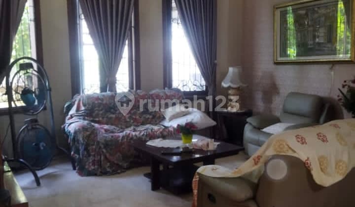 Rumah 2,5 Lantai Bagus Lokasi Tengah Kota di Cempaka Putih Jakarta Pusat