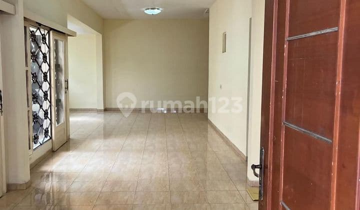 Rumah Bagus Terawat Dekat Mangga Besar & Pasar Baru di Kartini Jakarta Pusat