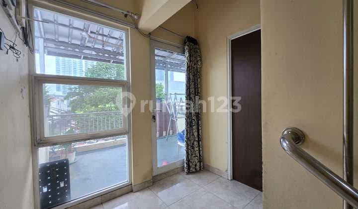 Rumah 3 Lantai Cocok untuk Cafe/ Resto, Kantor, Beauty Clinic di Setiabudi Jakarta Selatan