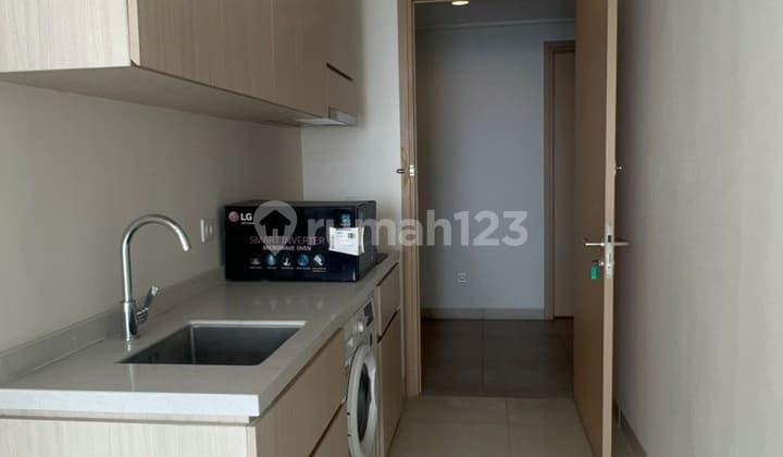 2 Bedroom Semi-Furnished Apartment with Modern Interior and Good View in Sedayu City @ Kelapa Gading