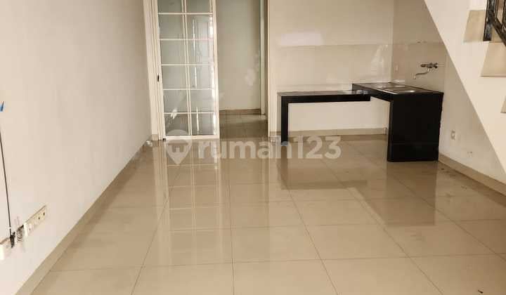 Disewakan Rumah Green Lake Kosongan di Dalam Cluster Aman