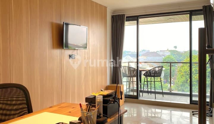 Rumah Cantik Alam Sutera Cluster Feronia 3,5 Lantai Lokasi Strategis dan Asri