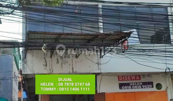 3.5-STORY SHOPHOUSE BY THE MAIN ROAD