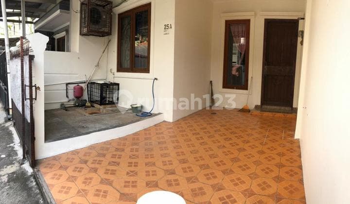 Rumah 2,5 Lantai Siap Huni Di Tanjung Duren