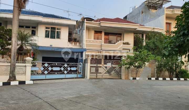 Rumah 2 Lt di Green Garden, Jakarta Barat