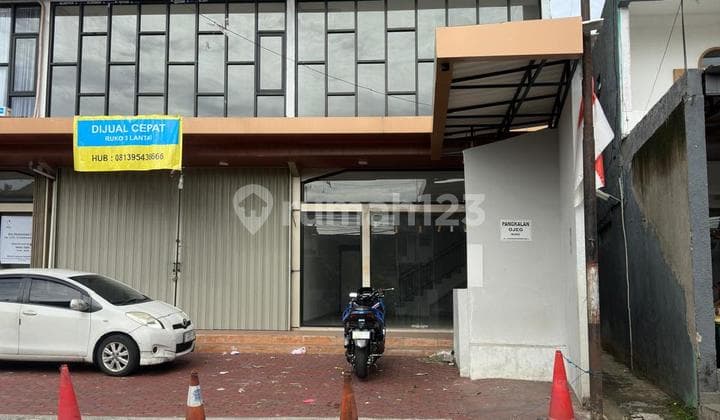 Peluang Emas! Ruko 3 Lantai Di Jl. Cikutra Bandung, Lokasi Ramai & Komersial
