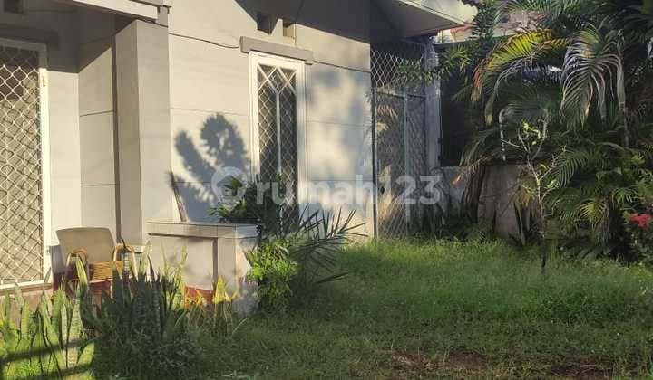 Rumah Kencana Loka BSD Murah Lokasi di Jalan Utama bisa untuk Usaha