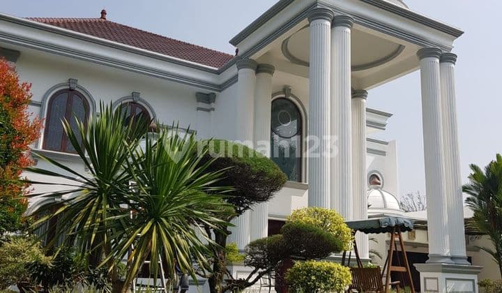 RUMAH BUKIT GOLF BSD LUAS 1300 METER BAGUS CLASSIC DESIGN