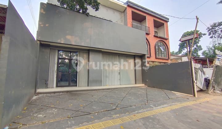 Ruko atau Ruang Usaha di Anggrek Loka Bsd Lokasi di Jalan Utama Murah Ramai Strategis