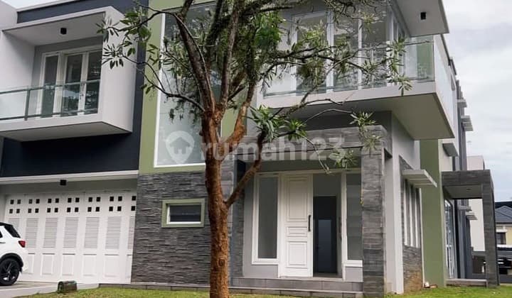Rumah Delatinos Bsd Posisi Hoek Tanah Luas Lingkungan Nyaman