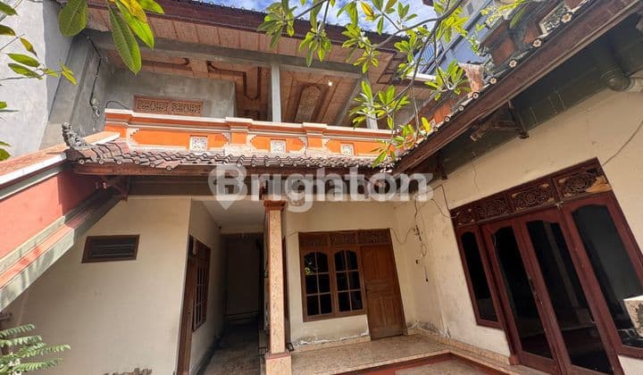 Langka! Rumah 500 Meter dari Pantai Batubelig – Lokasi Emas di Seminyak Bali