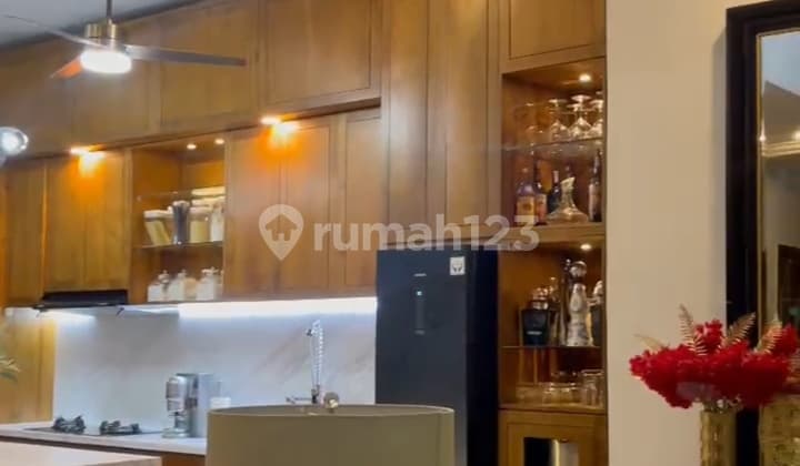 Modern Luxury 2-Story House in the Jakan Merdeka Renon Area, Denpasar Bali - Elegant Design & Fully Furnished Premium