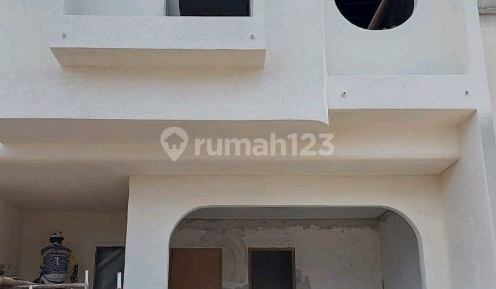 Brand New Villa One Gate Sistem 3 Bedroom 2 Lantai Jalan Sedap Malam Sanur Denpasar Bali
