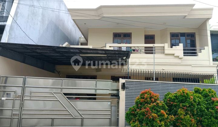 Dijual Rumah 2 Lantai Di Jelambar, Komplek Taman Harapan Indah Seluas 246m2 (11,5×20), Semi Furnished, Terawat