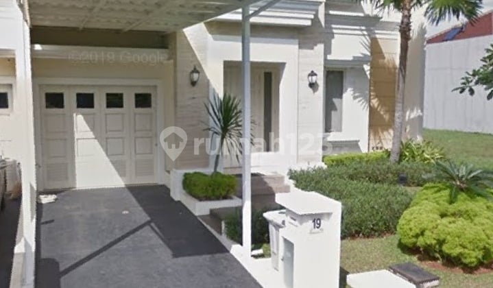 Rumah American Classic di The Spring Cluster Scarlet 10X25, Gading Serpong - Super Deal