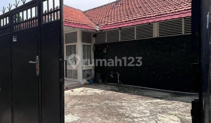 Dijual rumah di karet samping itc kuningan jakarta selatan