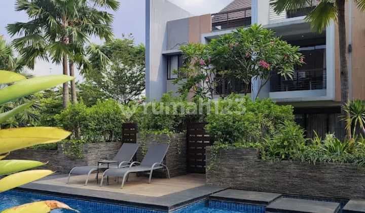 Hunian premium, Lingkungan eksklusif, Rumah 3 kamar di Bangka Kemang, Luas Tanah 104 sqm, Luas Bangunan 311 sqm, Unfurnished