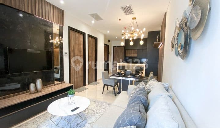 Apartment super strategis di daerah perkantoran, Sudirman Suites, 2 BR, 72 sqm, Furnished
