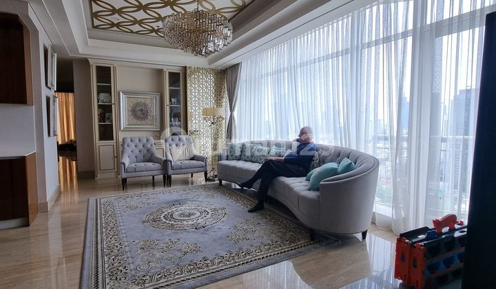 Unit satu-satu nya 5 kamar, South Hills, 215 sqm, Furnished