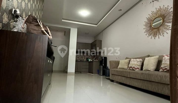 Rumah 2 Lantai di Permata jingga